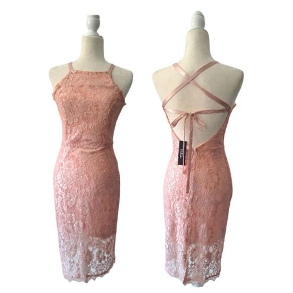 Lulu's Woman's Peach Pink Halter Lace Party Barbie Core Cocktail Dress Medium - Picture 2 of 8